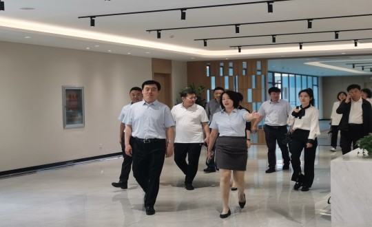 2024年6月26日，省慈悲总会会长田锦尘一行光临康养地产公司参观调研_副本.jpg