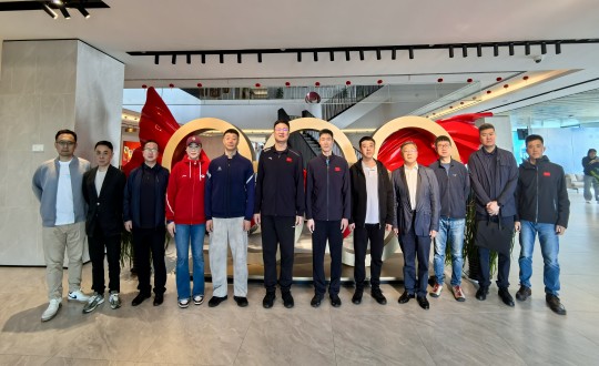 6.集团董事长王岩，吉林省体育局党组书记、局长牟大鹏、长春双阳经济开发区党工委书记李大鹏一行赴沪调查.jpg
